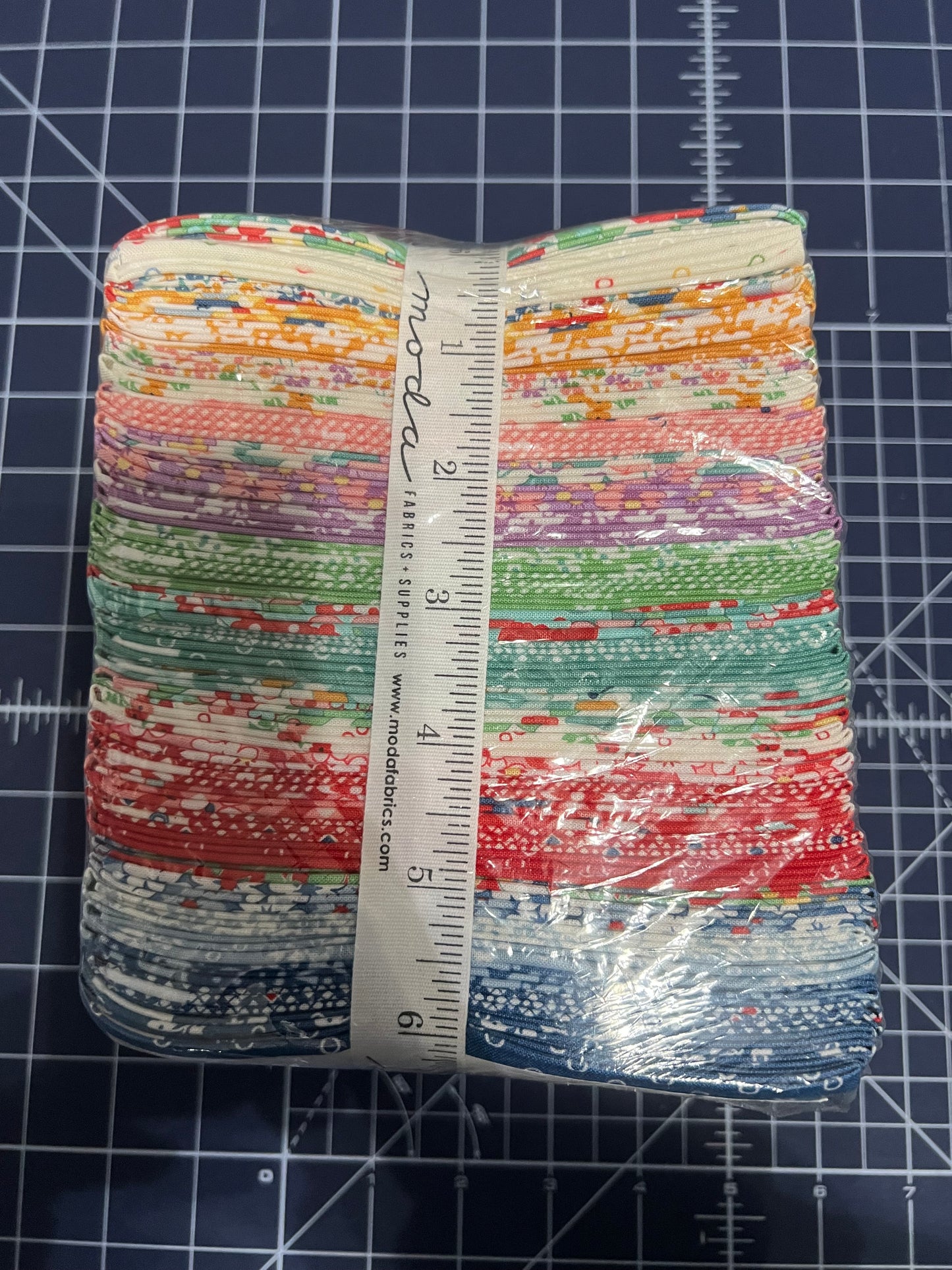 30’s playtime fat quarter bundle 33750AB