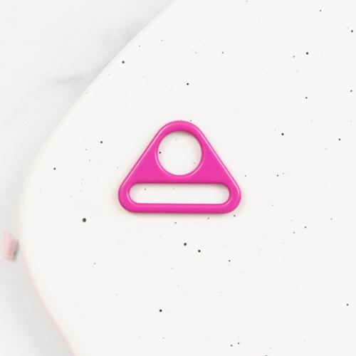 1.5" Triangle Ring 1ct Magenta SSCH60 Stitch Supply