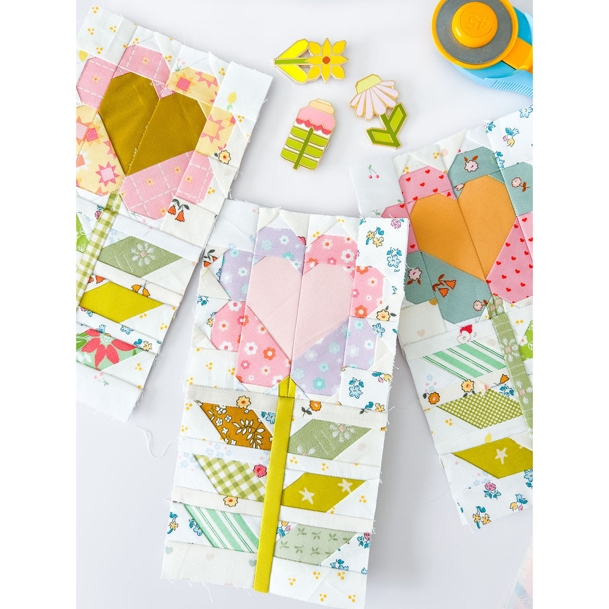 Liza Taylor Heart Flower Quilt Block A Foundation Paper Pieced Pattern LIZ56821