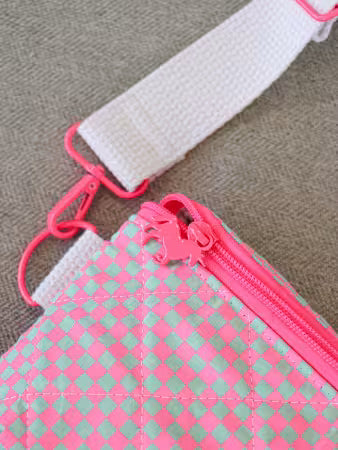 Pre-Order Tula Pink Legendary Collection: Four Tula Pink Neon Pink #5 Unicorn Zipper Pulls # STS357NP Nov 2026